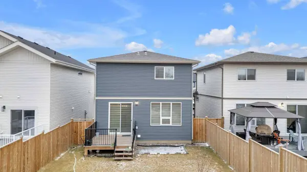 119 Crestview BLVD, Sylvan Lake, AB T4S 0V8