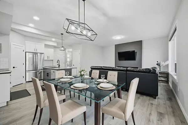 119 Crestview BLVD, Sylvan Lake, AB T4S 0V8