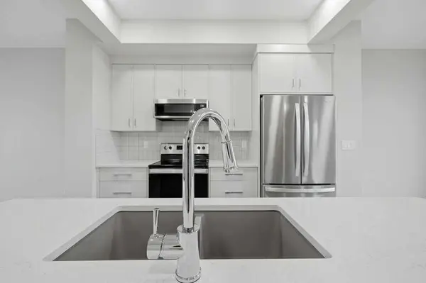 20 Memorial Pkwy, Rural Red Deer County, AB T4E 3B7