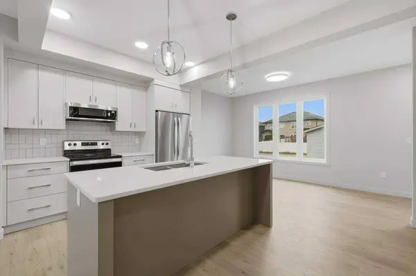 20 Memorial Pkwy, Rural Red Deer County, AB T4E 3B7