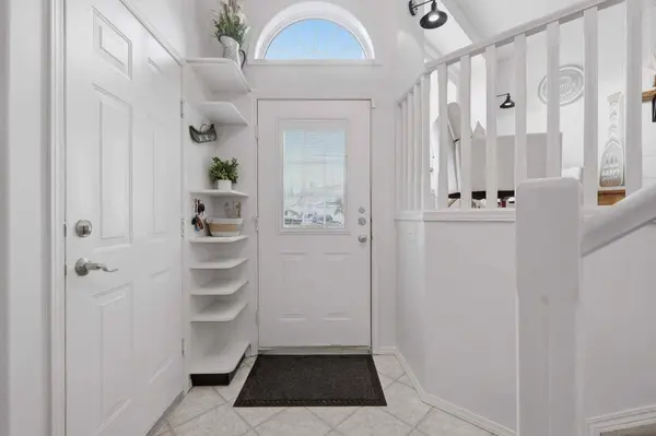 51 Fern Glade CRES, Sylvan Lake, AB T4S 1Z5