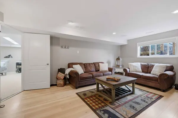 51 Fern Glade CRES, Sylvan Lake, AB T4S 1Z5