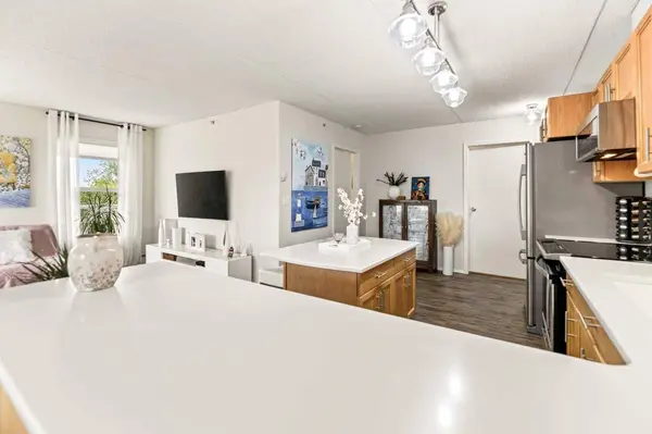 4500 45 AVE #308, Innisfail, AB T4G0A3
