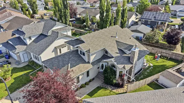 21 Leung Close, Red Deer, AB T4R 2W6