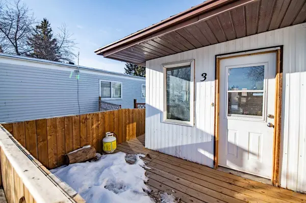5344 76 ST #3, Red Deer, AB T4P2A6