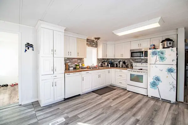 5344 76 ST #3, Red Deer, AB T4P2A6