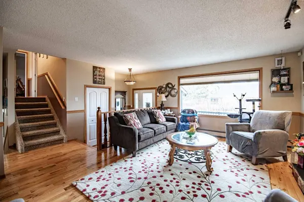 44 Norwest Close, Red Deer, AB T4P2A2