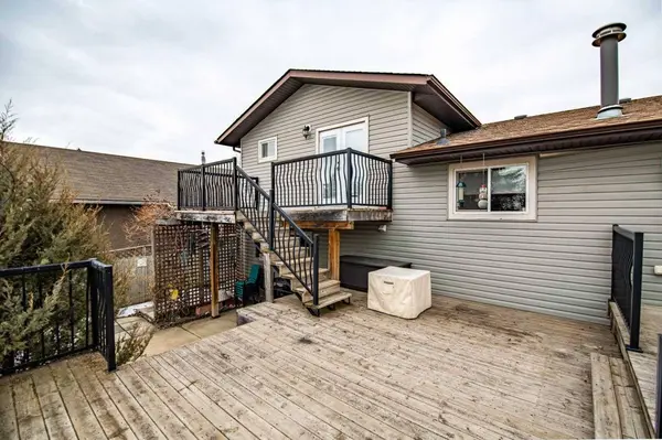 44 Norwest Close, Red Deer, AB T4P2A2