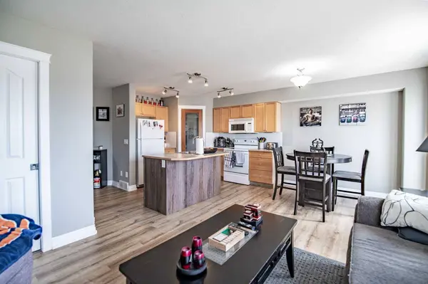 2002 22 AVE #6, Bowden, AB T0M0K0