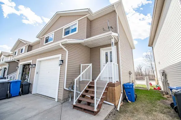 2002 22 AVE #6, Bowden, AB T0M0K0
