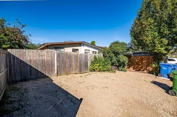33 Overdown DR, Red Deer, AB T4N5C9