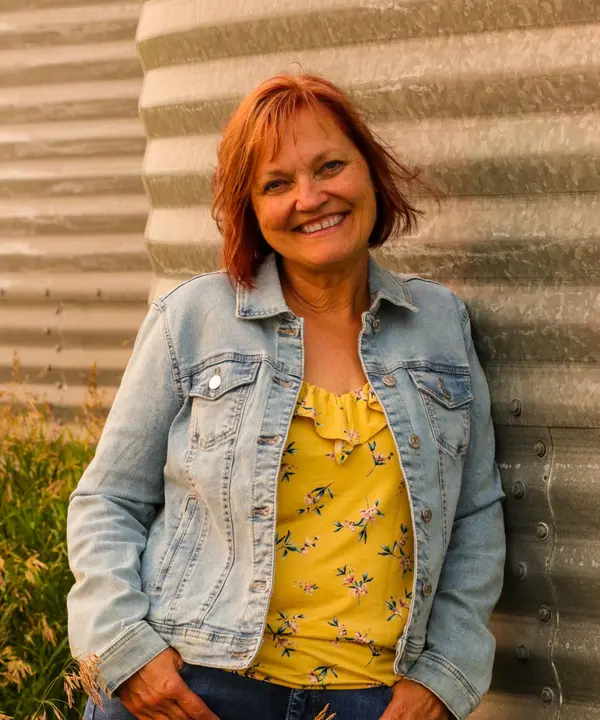 Susan Cramer Central Alberta Realtor specializing in Gleniffer Lake and recreational lake properties.