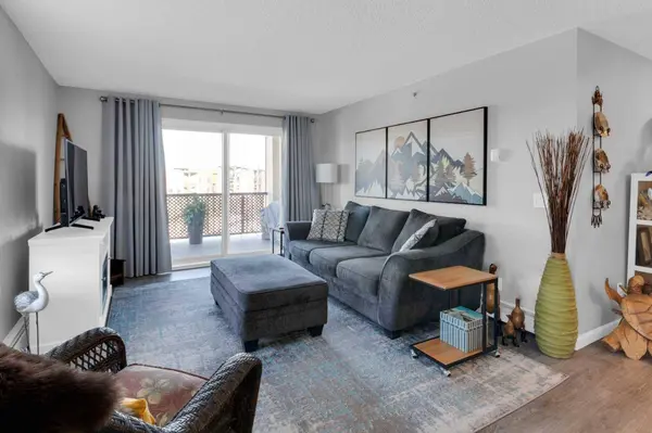 304 Mackenzie WAY SW #8401, Airdrie, AB T4B 3H8