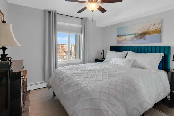 304 Mackenzie WAY SW #8401, Airdrie, AB T4B 3H8