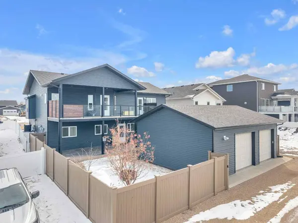 16 Fawn Meadows DR, Delburne, AB T0M 0V0