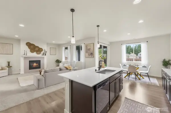 9018 Viola ST SE, Tumwater, WA 98501