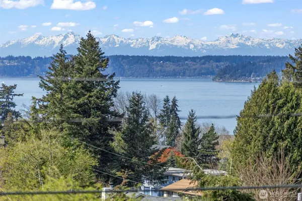 6909 E Side DR NE, Tacoma, WA 98422