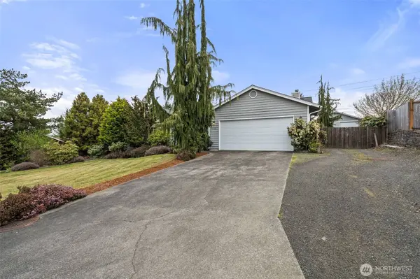3730 Golden Eagle LOOP SE, Olympia, WA 98513