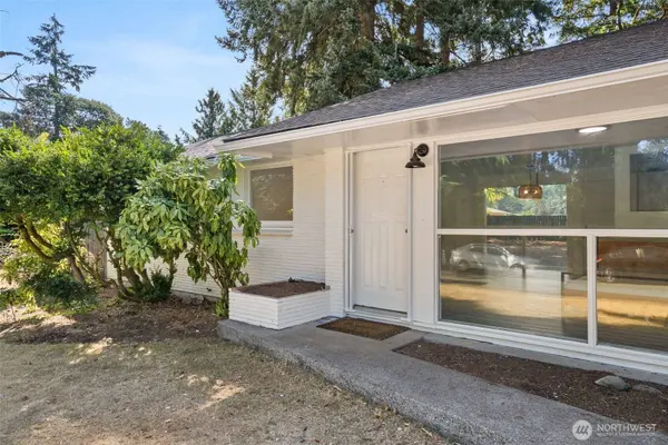 8518 Mount Tacoma DR SW, Lakewood, WA 98498