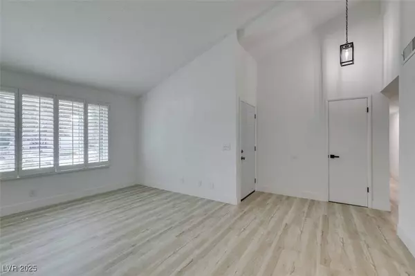 5608 Ridgeline Avenue, Las Vegas, NV 89107