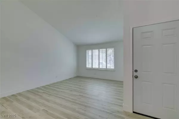 5608 Ridgeline Avenue, Las Vegas, NV 89107