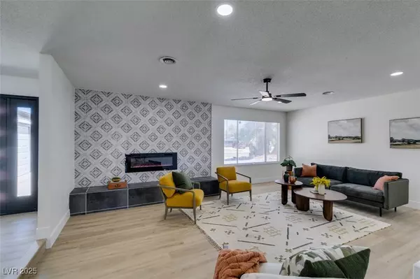 1697 Silver Mesa WAY, Las Vegas, NV 89169