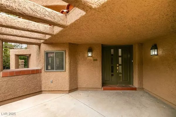 7157 Mission Hills DR, Las Vegas, NV 89113