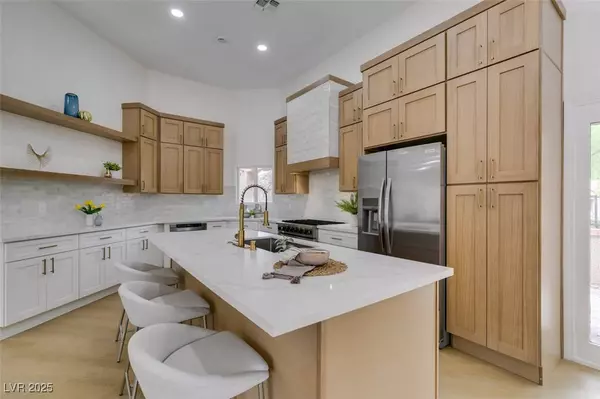 7157 Mission Hills DR, Las Vegas, NV 89113