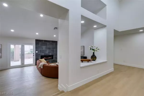 7157 Mission Hills DR, Las Vegas, NV 89113