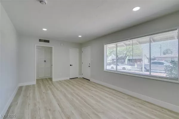 1825 Howard AVE, Las Vegas, NV 89104