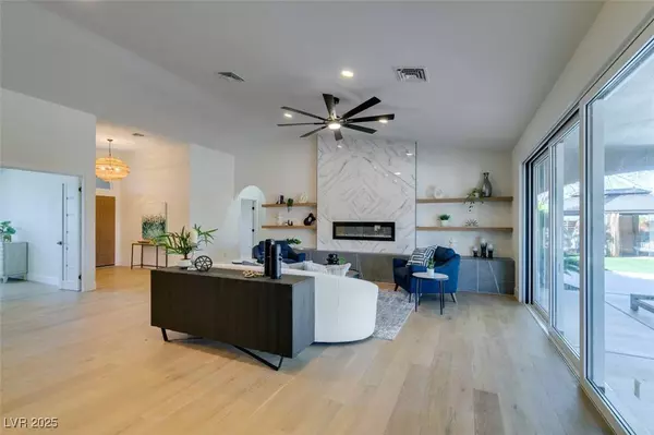 8516 Brownstone CT, Las Vegas, NV 89139