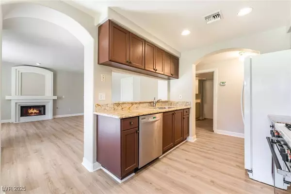 7629 Valley Green DR #202, Las Vegas, NV 89149