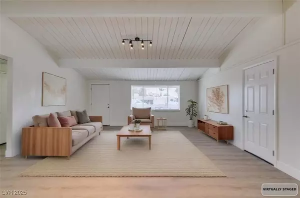 121 N 21st ST, Las Vegas, NV 89101