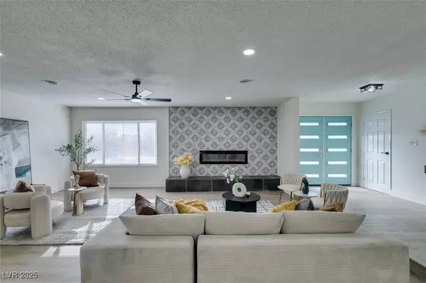 1698 Silver Mesa WAY, Las Vegas, NV 89169