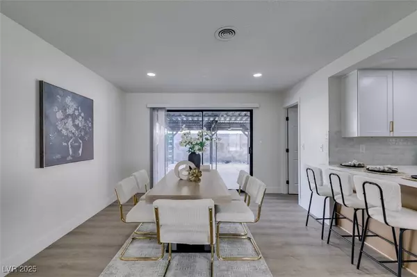 1698 Silver Mesa WAY, Las Vegas, NV 89169