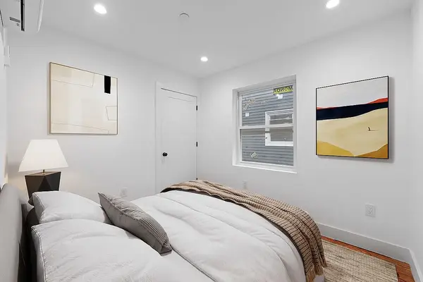 69-52 Hessler Ave, New York, NY 11692