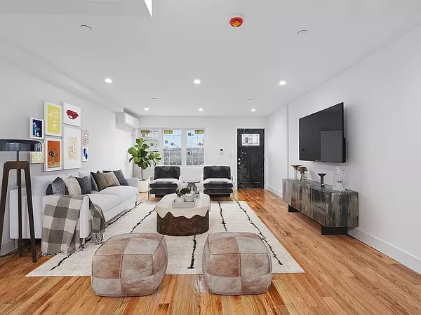 New York, NY 11692,69-52 Hessler Ave