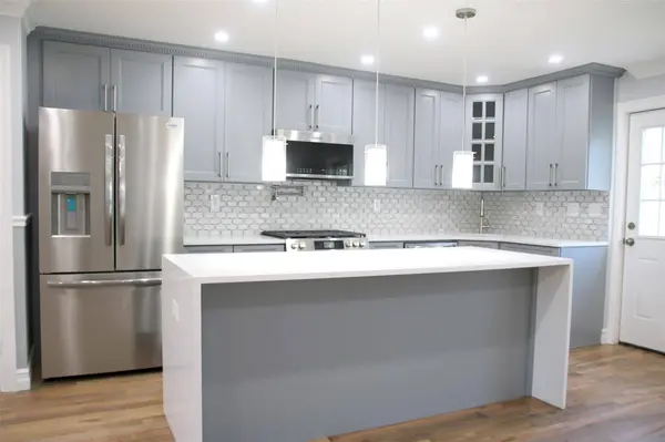 69-39 197 ST, Fresh Meadows, NY 11365