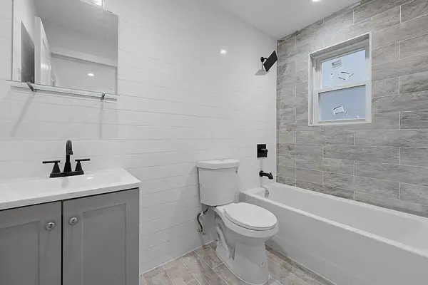 69-52 Hessler Ave, New York, NY 11692