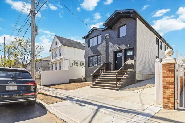 163-23 Sayres Avenue, Jamaica, NY 11433