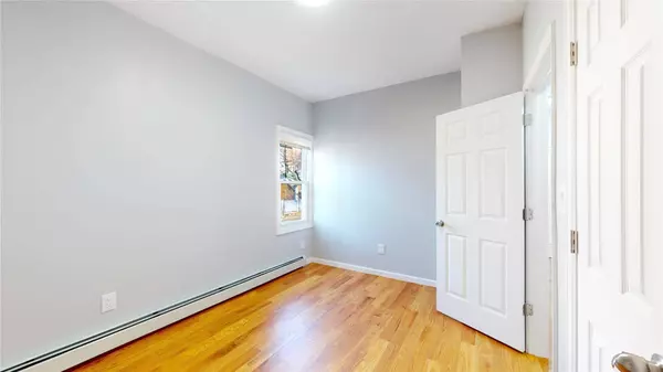 10701 Liverpool ST, Jamaica, NY 11435