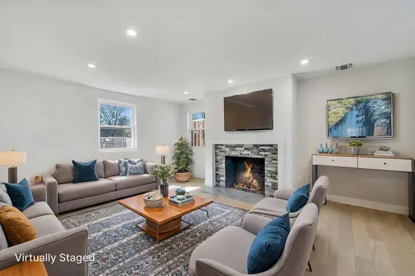 23 Elizabeth CT, Hempstead, NY 11550