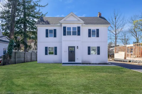 23 Elizabeth CT, Hempstead, NY 11550