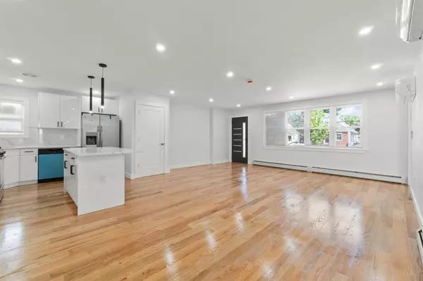 21942 112th RD, Queens Village, NY 11429