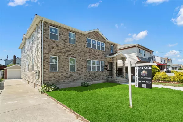 21942 112th RD, Queens Village, NY 11429