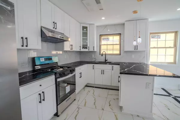 109-63 141 ST, Jamaica, NY 11435