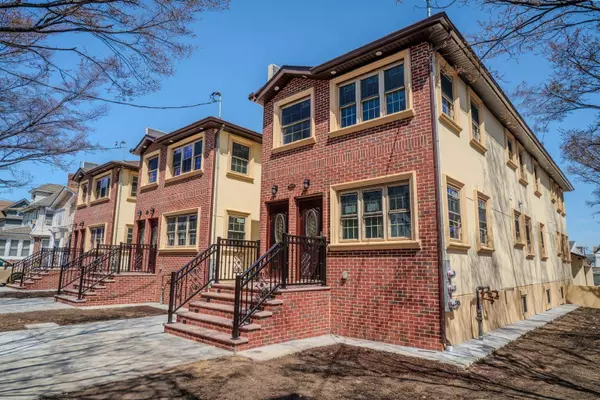 109-63 141 ST, Jamaica, NY 11435