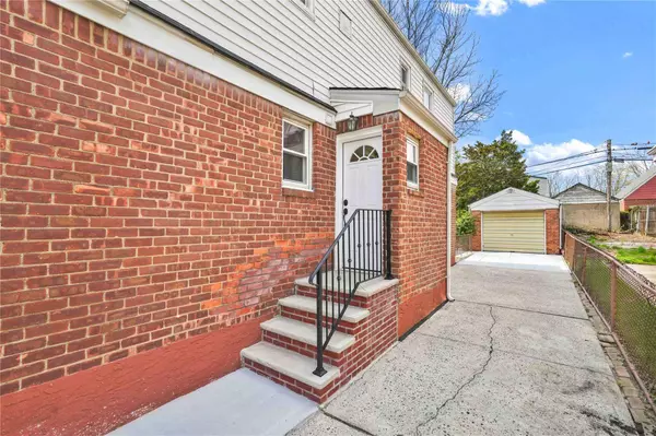 32-28 208 ST, Bayside, NY 11361