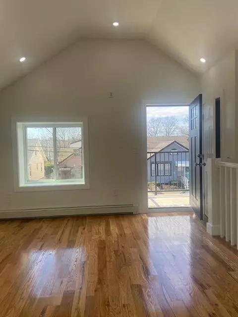 121-09 195th ST, Saint Albans, NY 11413