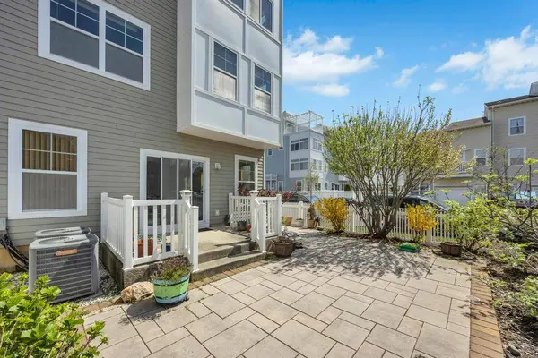 6503 Ocean AVE, Arverne, NY 11692